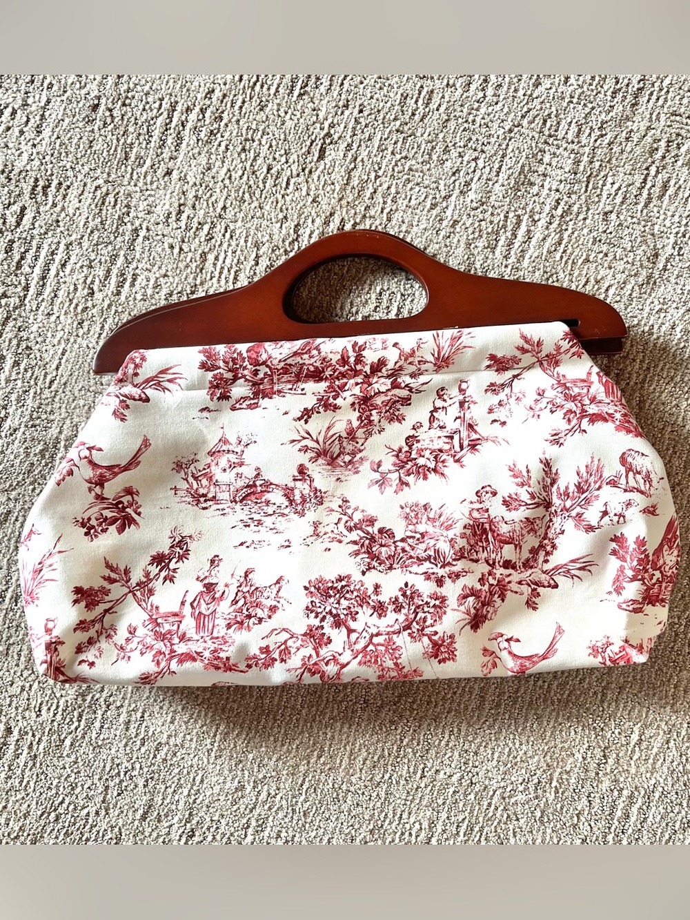 ARTBin Vintage Cream and Burgundy Toile Handbag with Wood Handles